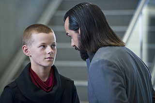 DC's Legends of Tomorrow -- "Progeny"-- Image LGN110a_0433b.jpg -- Pictured (L-R): Cory GrÃÂ¼ter-Andrew as young Per Degaton and Casper Crump as Vandal Savage -- Photo: Diyah Pera/The CW -- ÃÂ© 2016 The CW Network, LLC. All Rights Reserved